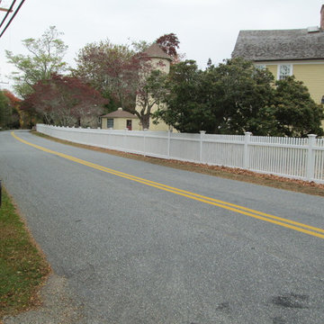 Bostonian Square Cedar Picket Fece