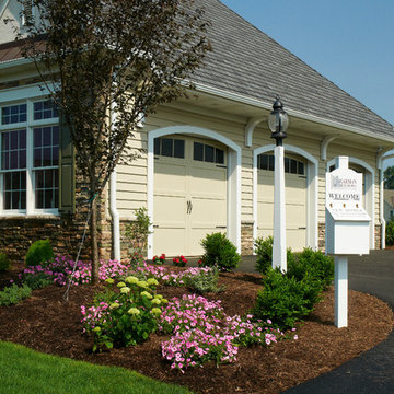 Three Car Garage