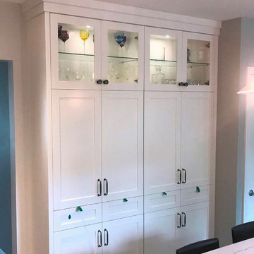 White kitchen in île Perrot