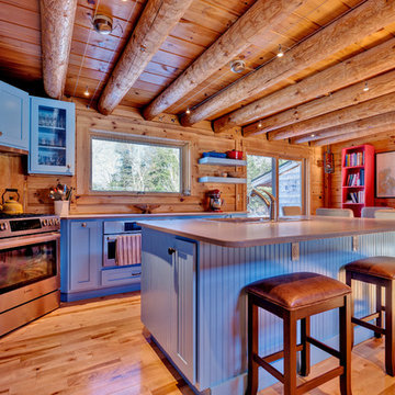 Cozy Woodstock VT Log Cabin