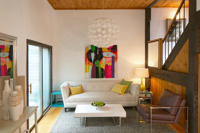 Example of a minimalist living room design in Boston