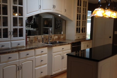 Inspiration for a timeless kitchen remodel in Chicago