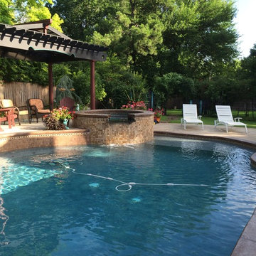 Custom Luxury Pools