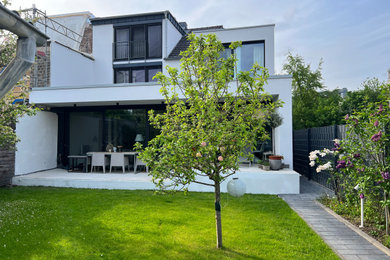 Imagen de diseño residencial moderno de tamaño medio
