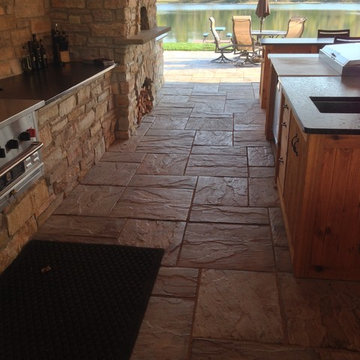 Grill and pizza oven