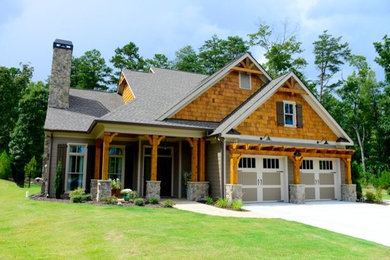 Example of an arts and crafts home design design in Atlanta