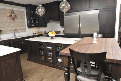 Kitchen - transitional kitchen idea in Other