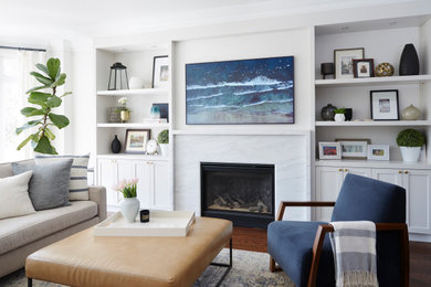 This is an example of a beach style living room in Toronto.