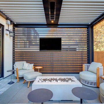Modern Outdoor Entertainment Area W/Privacy Wall & Phantom Screens