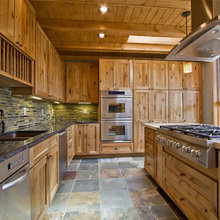 thats a damn nice kitchen