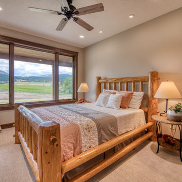 Lone Pine Lodge