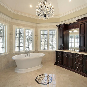 Traditional Master bathroom