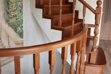На фото: лестница в классическом стиле