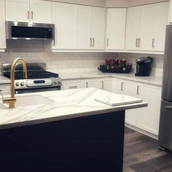 Vermont Shaker | Matte White Cabinet Doors - Kitchen Cabinetry