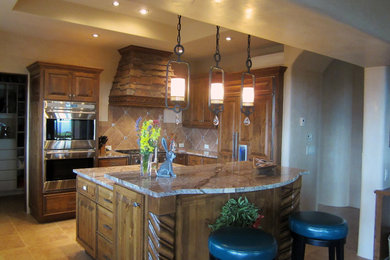 Elegant home design photo in Albuquerque