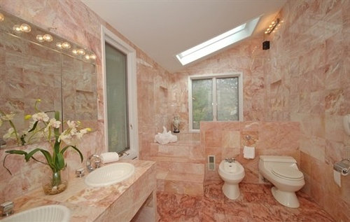 Decorating This Pink Marble Bathroom, Pink Marble Tile Bathroom