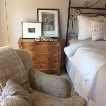 A master bedroom with a serene ambience, equal parts grandeur & comfort .