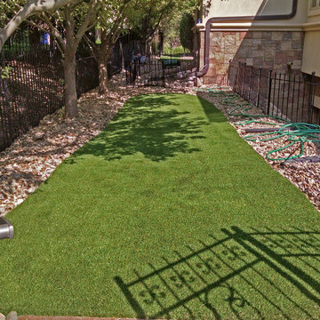 Artificial Grass with Rock Bed Border