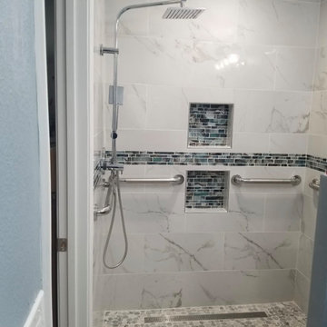 Walk-In shower/ handicap accessible / curb-less shower