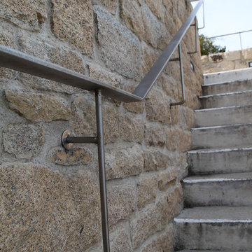 Escalier extérieur en pierre ou granit