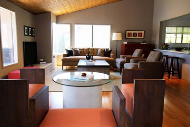 Home design - mid-sized contemporary home design idea in Los Angeles