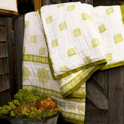Attiser - Geometric Quilts - Bedroom Products