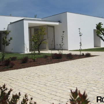 PR.0017.12.Entry Portuguese Cobblestone House