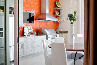 Kitchen - eclectic kitchen idea in New Orleans