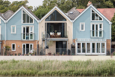 Design ideas for a contemporary house exterior in Hampshire.