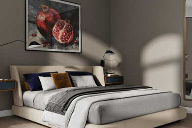 Imagen de dormitorio principal de tamaño medio con suelo beige, paredes marrones, suelo de madera clara y bandeja