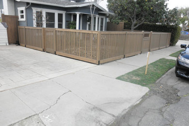 A high-end craftsman fence