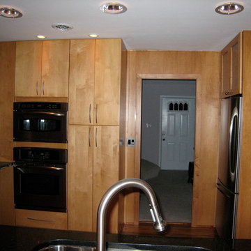 Small Contemporay Kitchen