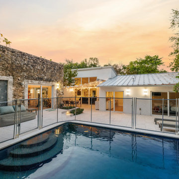 Modern Outdoor Pool With Beautiful Sofa and Chairs, Modern House, Remodeling Ide