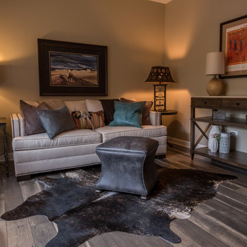 Tinley Park, Condo with Western Vibe