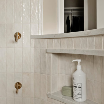 Modern Curved Shower Retreat