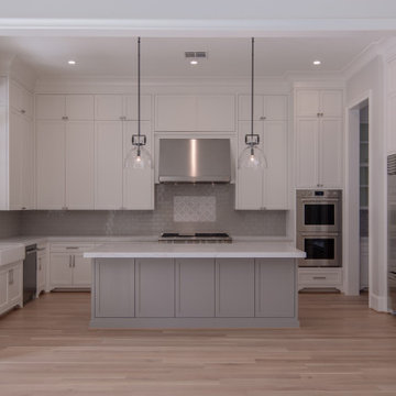 Modern Traditional-inspired Minimalist Classic