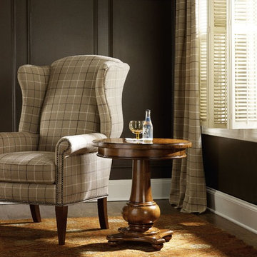 Hooker Furniture Living Room Tynecastle Round End Table