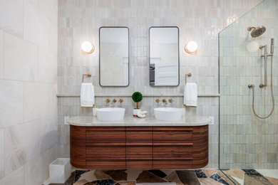 Example of a bathroom design in Richmond