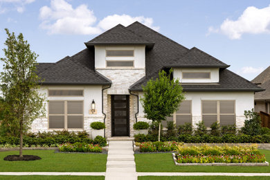 Inspiration for a transitional exterior home remodel in Dallas