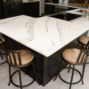 Light Meets Dark - Modern Kitchen