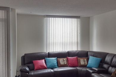 Family room - family room idea in Toronto