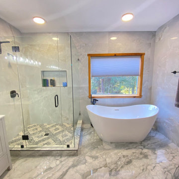 Mid Century Modern Cozy Bathroom