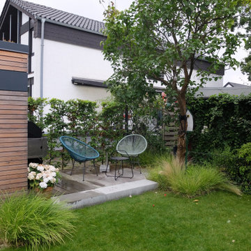 Reduzierter Reihenhausgarten