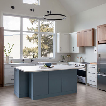 Lakeview Residence - Near New Rebuild