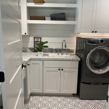 75 Shiplap Wall Laundry Room Ideas You'll Love - August, 2024 | Houzz