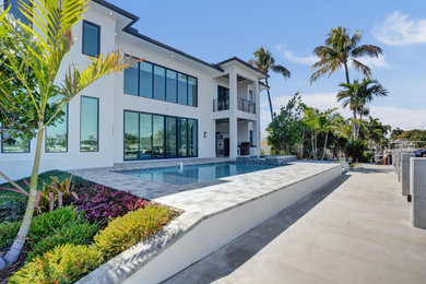 Pool photo in Miami