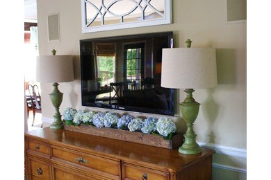Family room - family room idea in Indianapolis