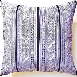 Loei Pillow - Home Decor