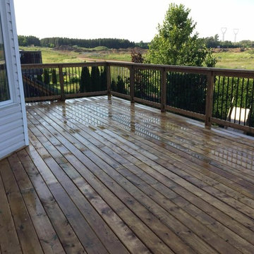Second Story Deck in Stittsville, Ontario by FeDeck.com