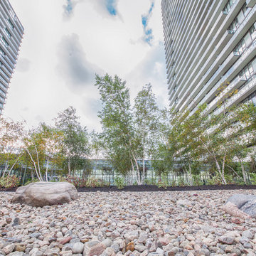 Condominium Courtyard Video Tour - Greater Toronto Area